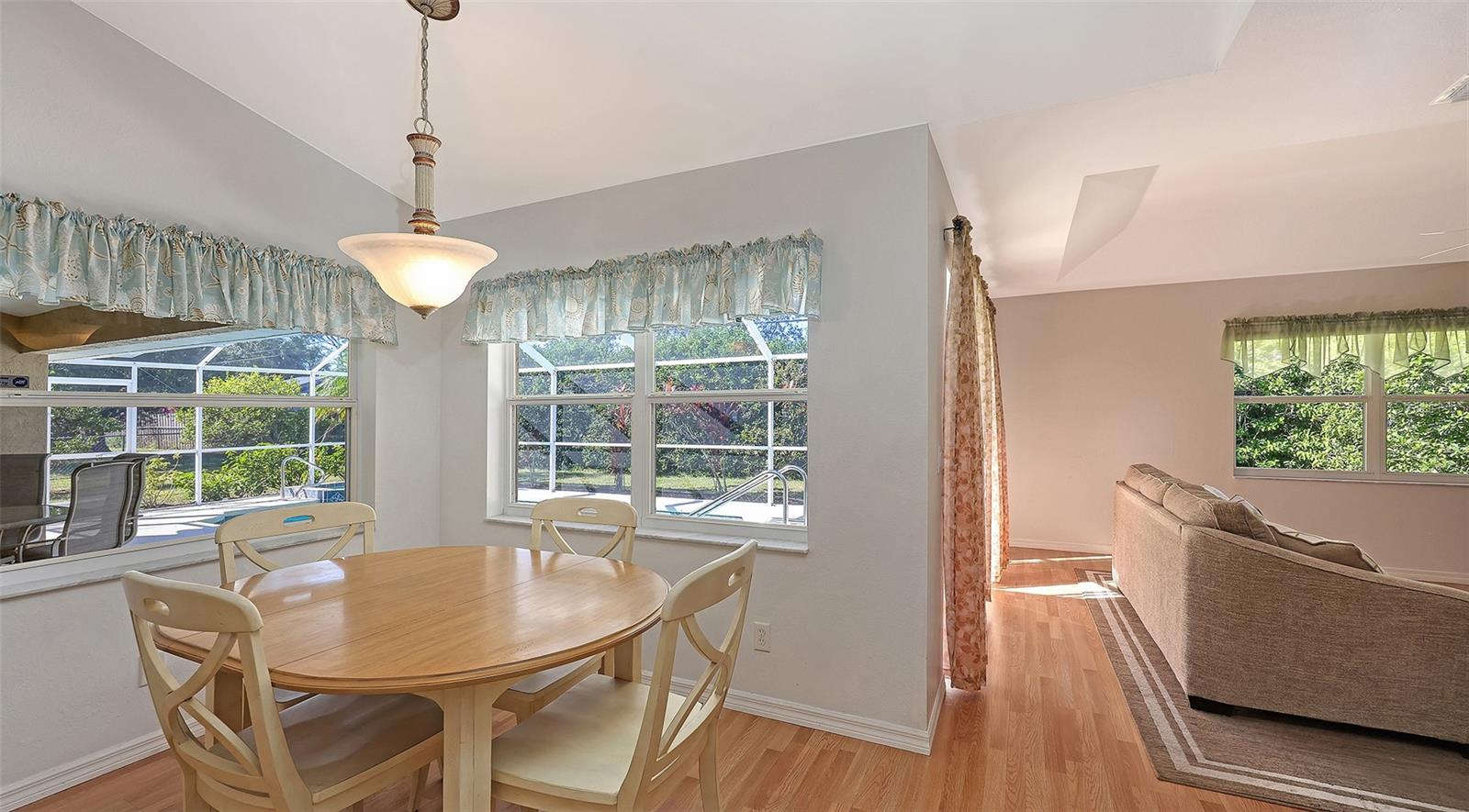 Image 13 of 36 For 2959 Peake Street