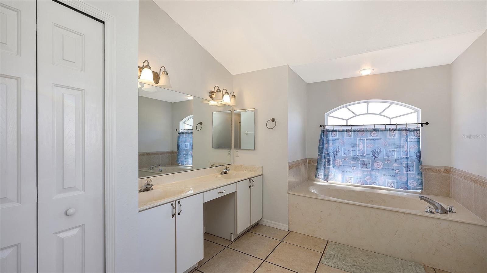 Image 21 of 36 For 2959 Peake Street