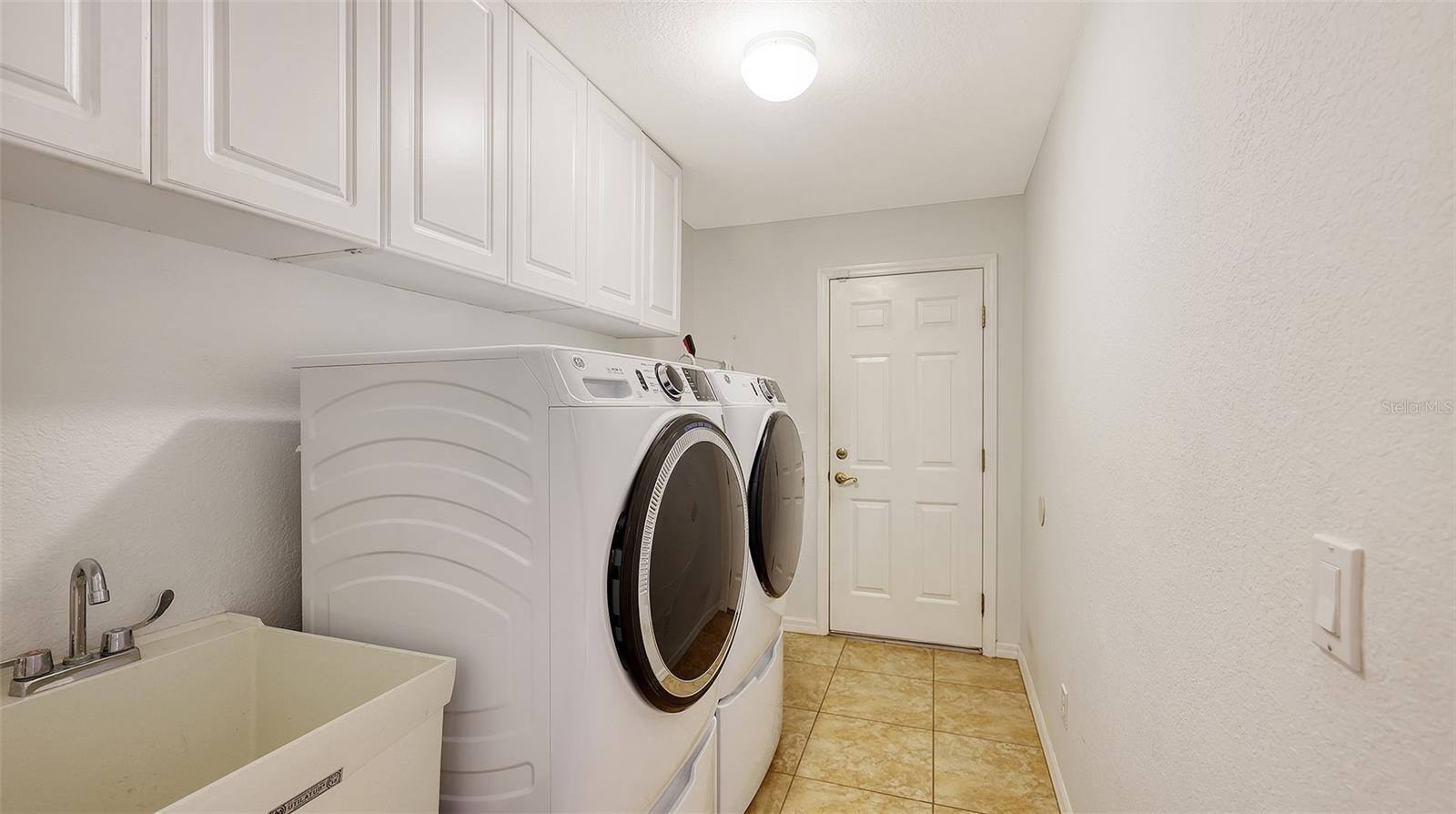 Image 28 of 36 For 2959 Peake Street