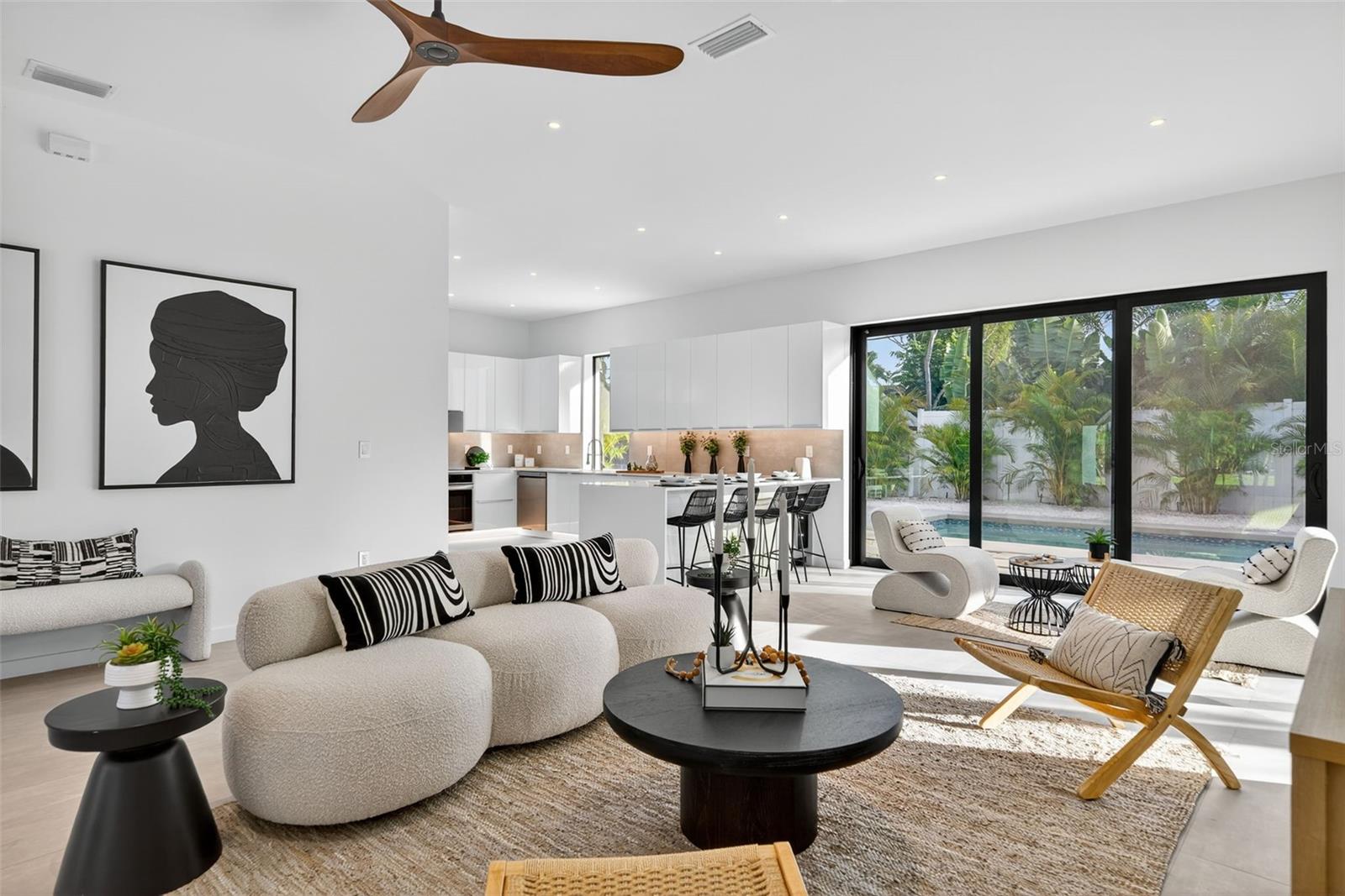 Image 11 of 40 For 2306 Valencia Drive