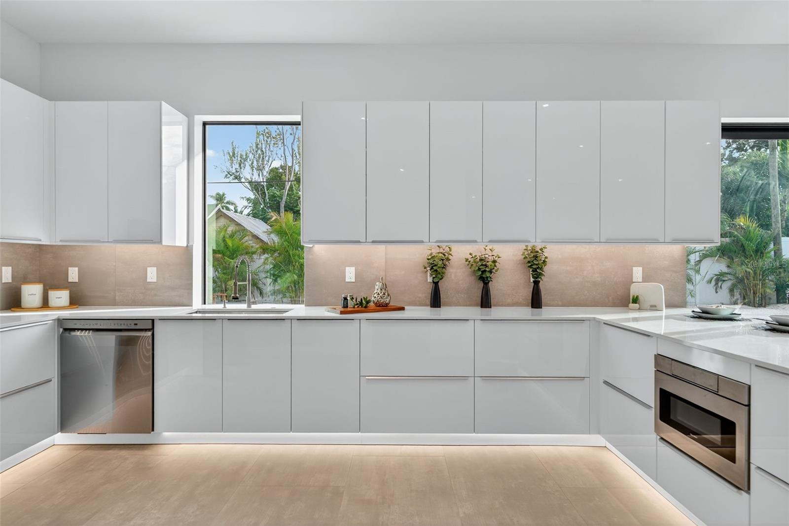 Image 17 of 40 For 2306 Valencia Drive