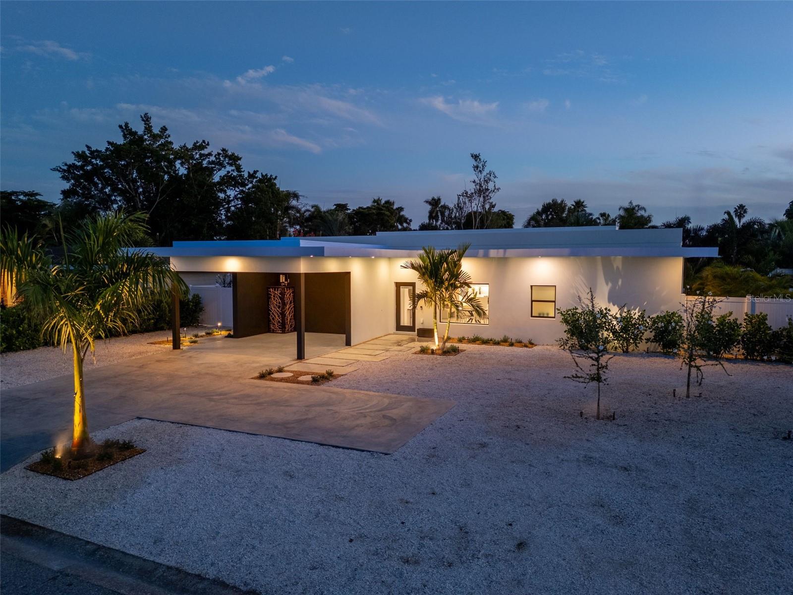 Image 2 of 40 For 2306 Valencia Drive