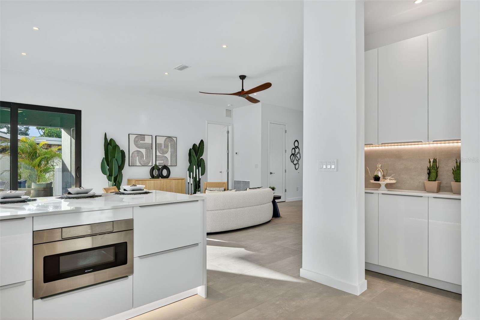 Image 20 of 40 For 2306 Valencia Drive