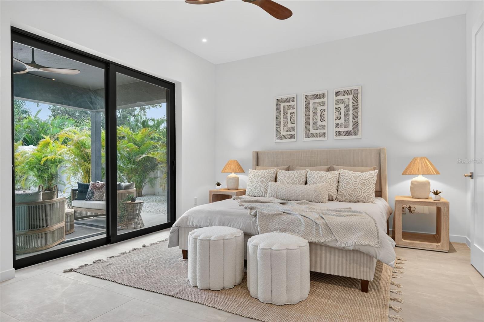 Image 21 of 40 For 2306 Valencia Drive