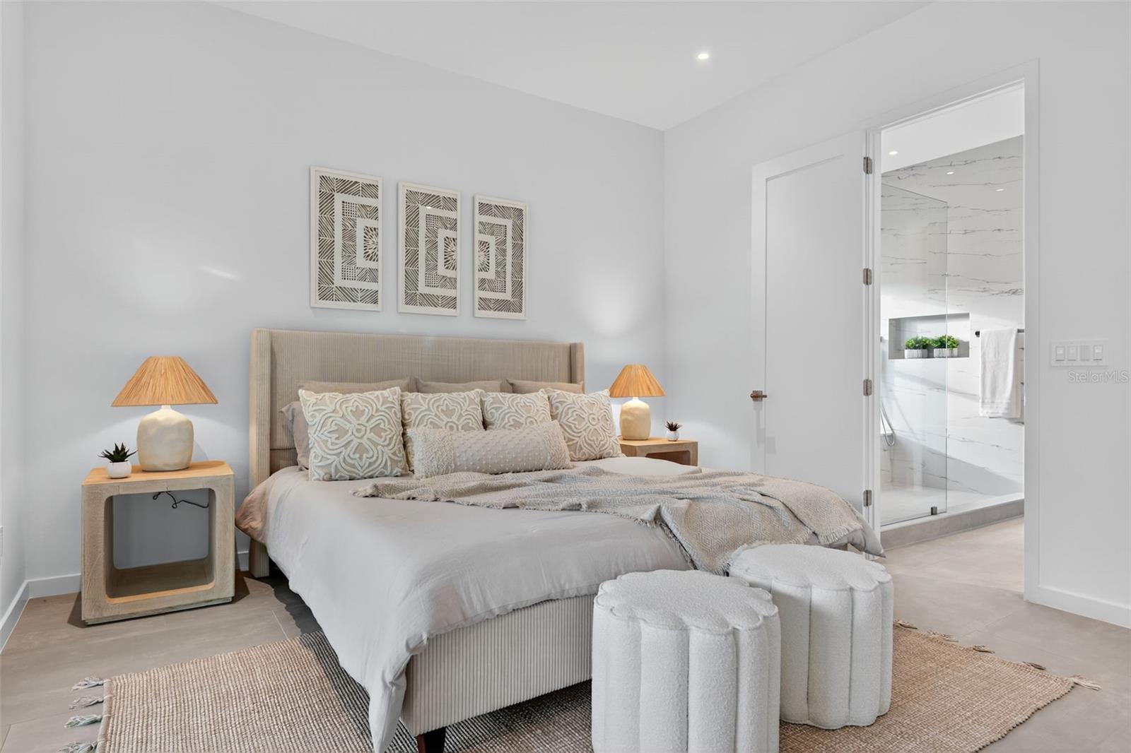 Image 23 of 40 For 2306 Valencia Drive