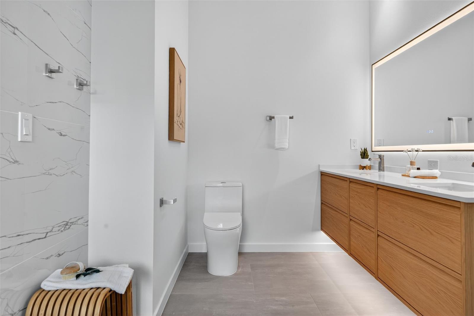 Image 25 of 40 For 2306 Valencia Drive