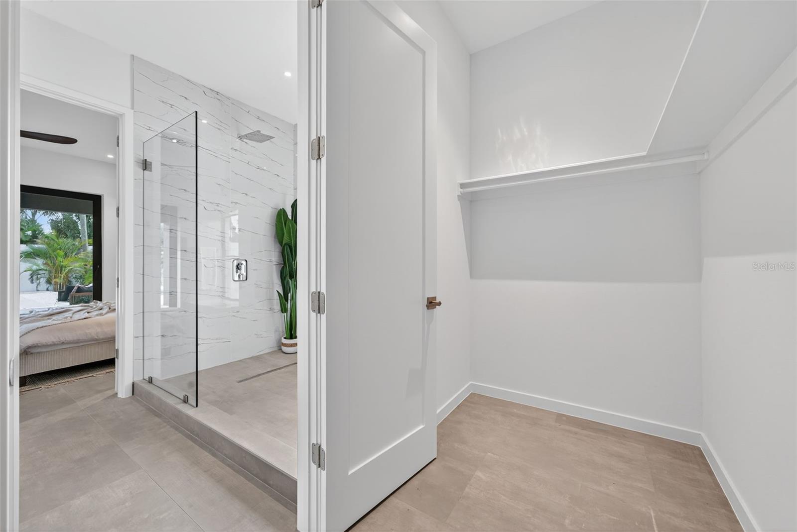 Image 28 of 40 For 2306 Valencia Drive