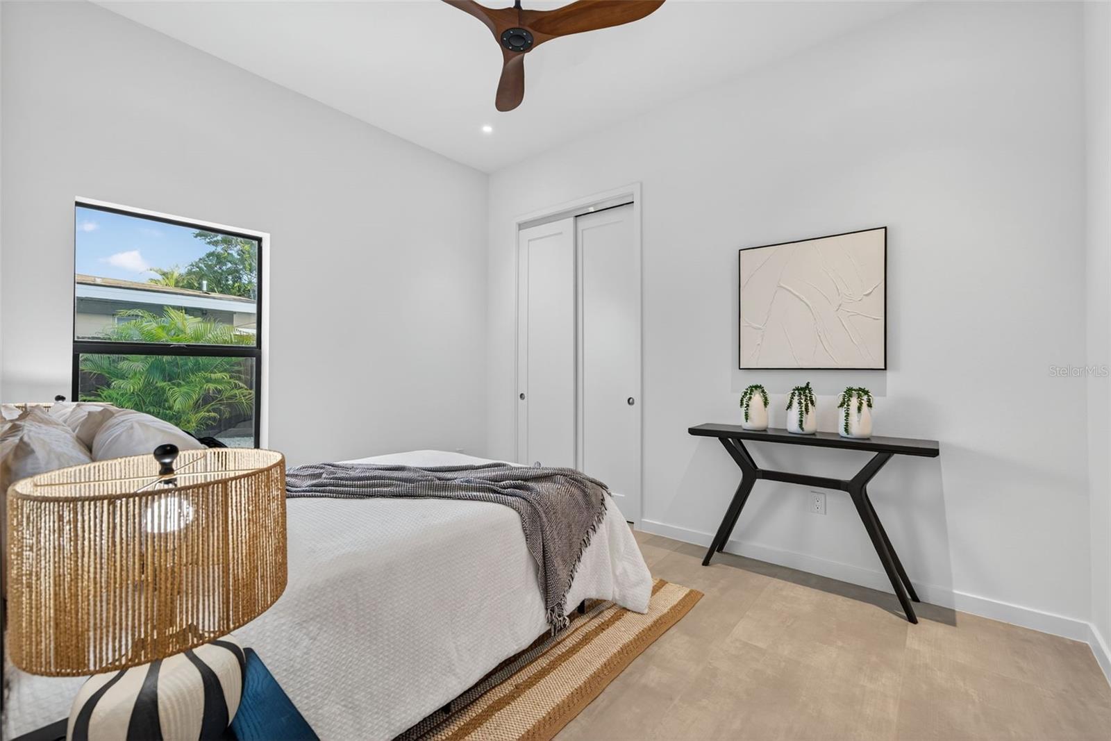 Image 30 of 40 For 2306 Valencia Drive