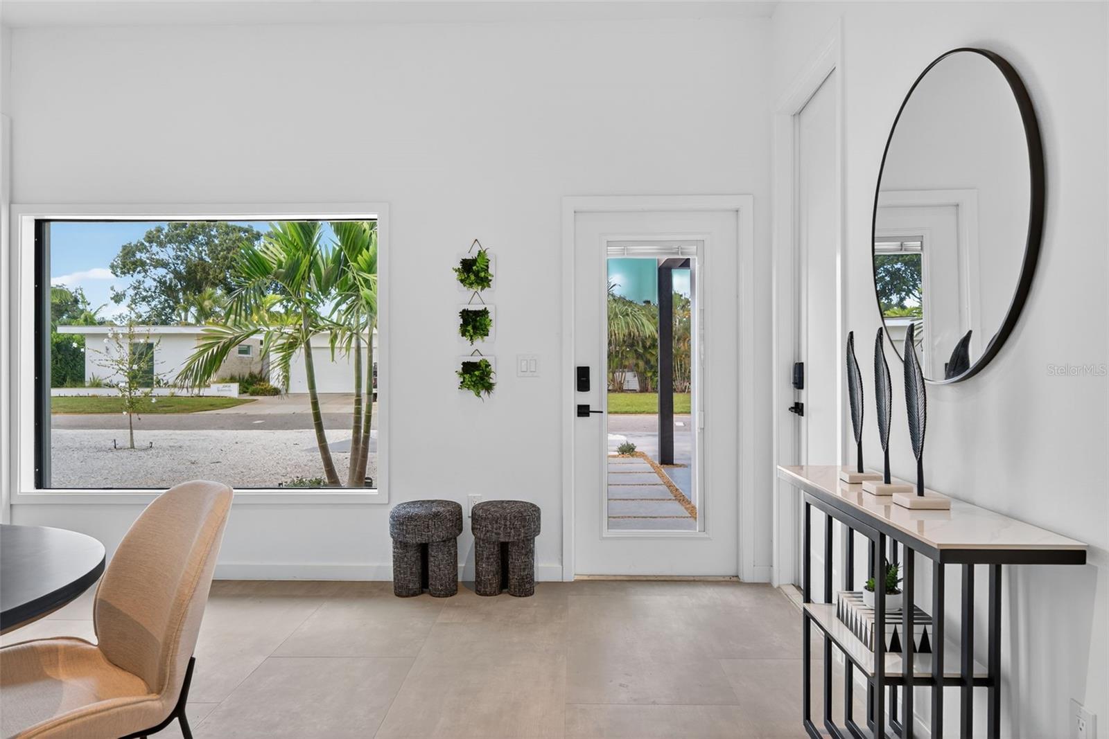 Image 6 of 40 For 2306 Valencia Drive