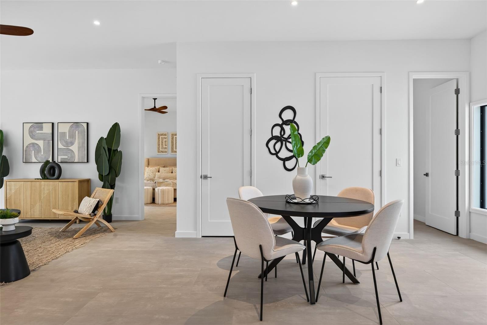 Image 7 of 40 For 2306 Valencia Drive