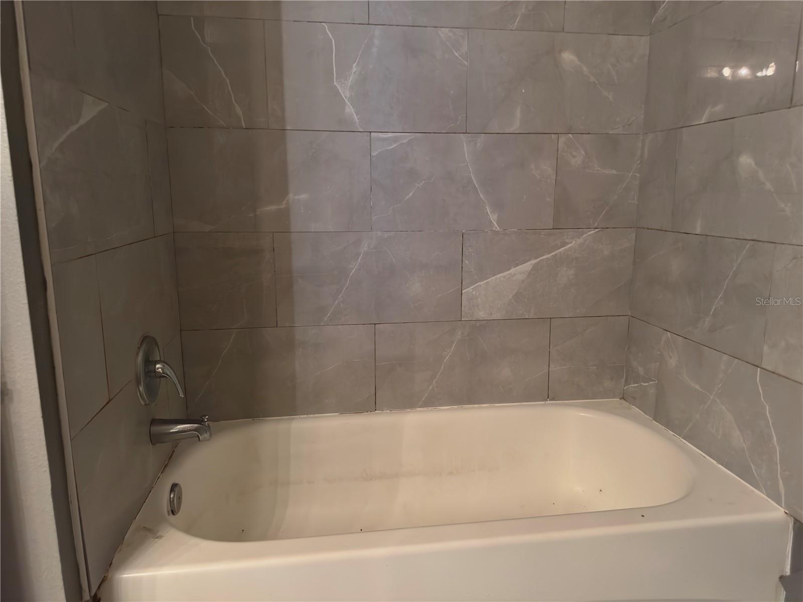 Listing photo id 12 for 403 Thicket Crest Road