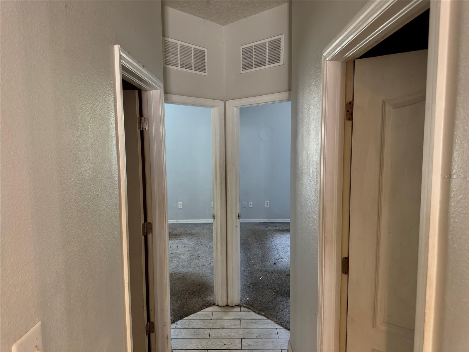 Listing photo id 13 for 403 Thicket Crest Road