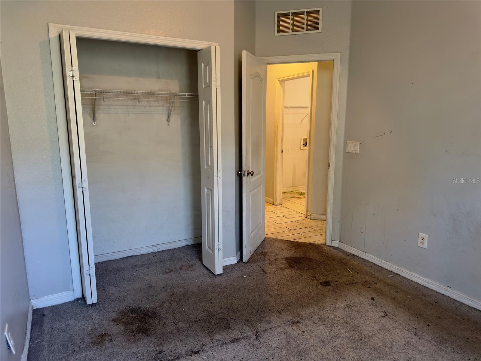 Listing photo id 14 for 403 Thicket Crest Road