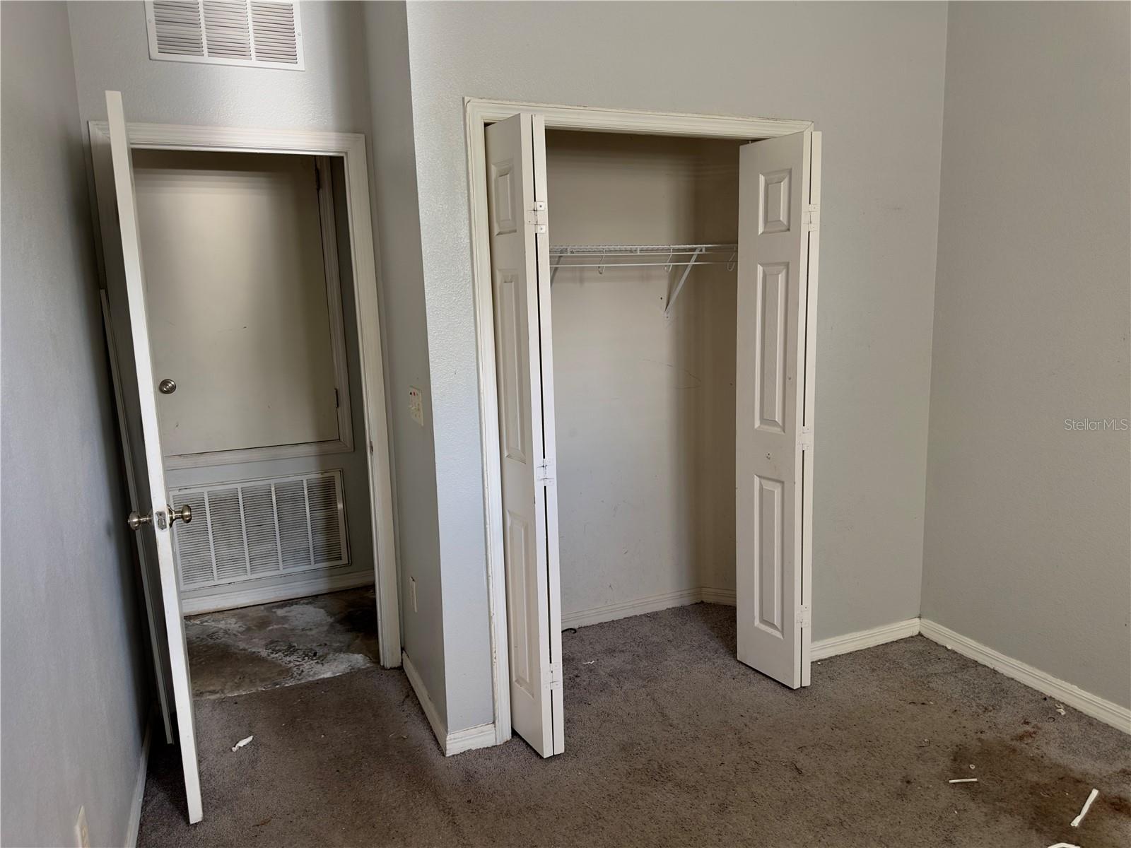 Listing photo id 18 for 403 Thicket Crest Road