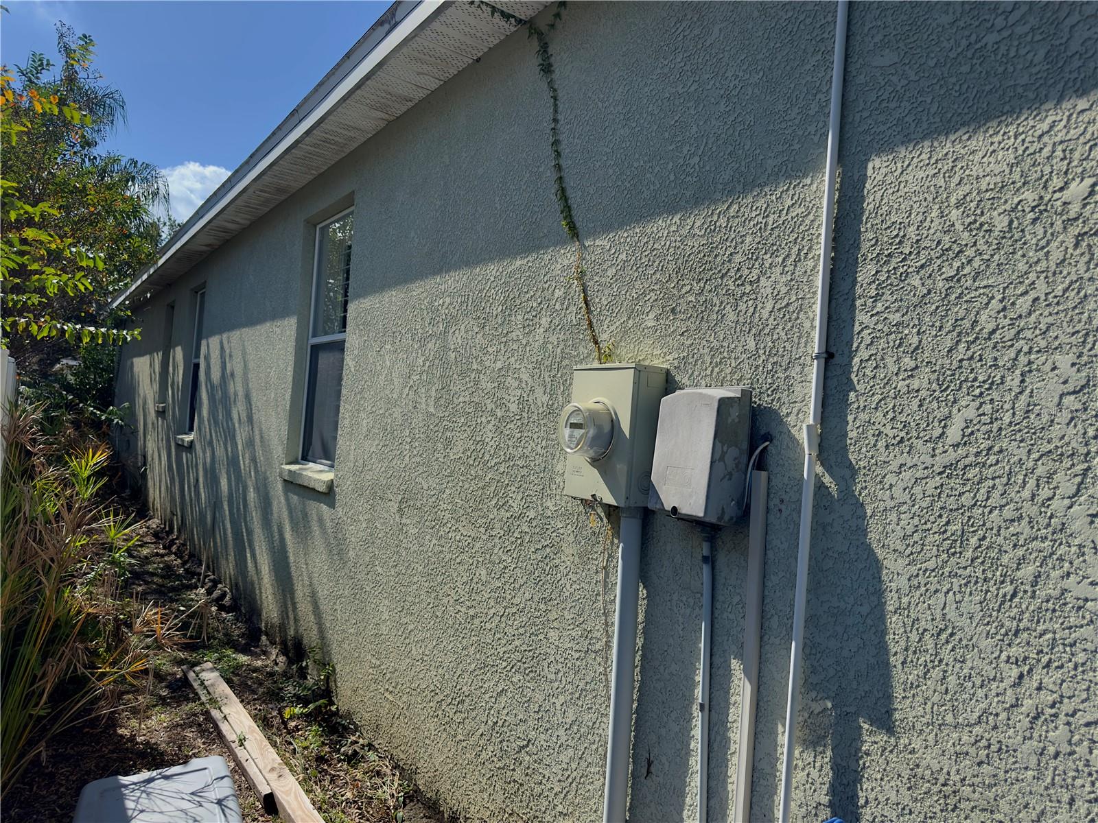 Listing photo id 2 for 403 Thicket Crest Road