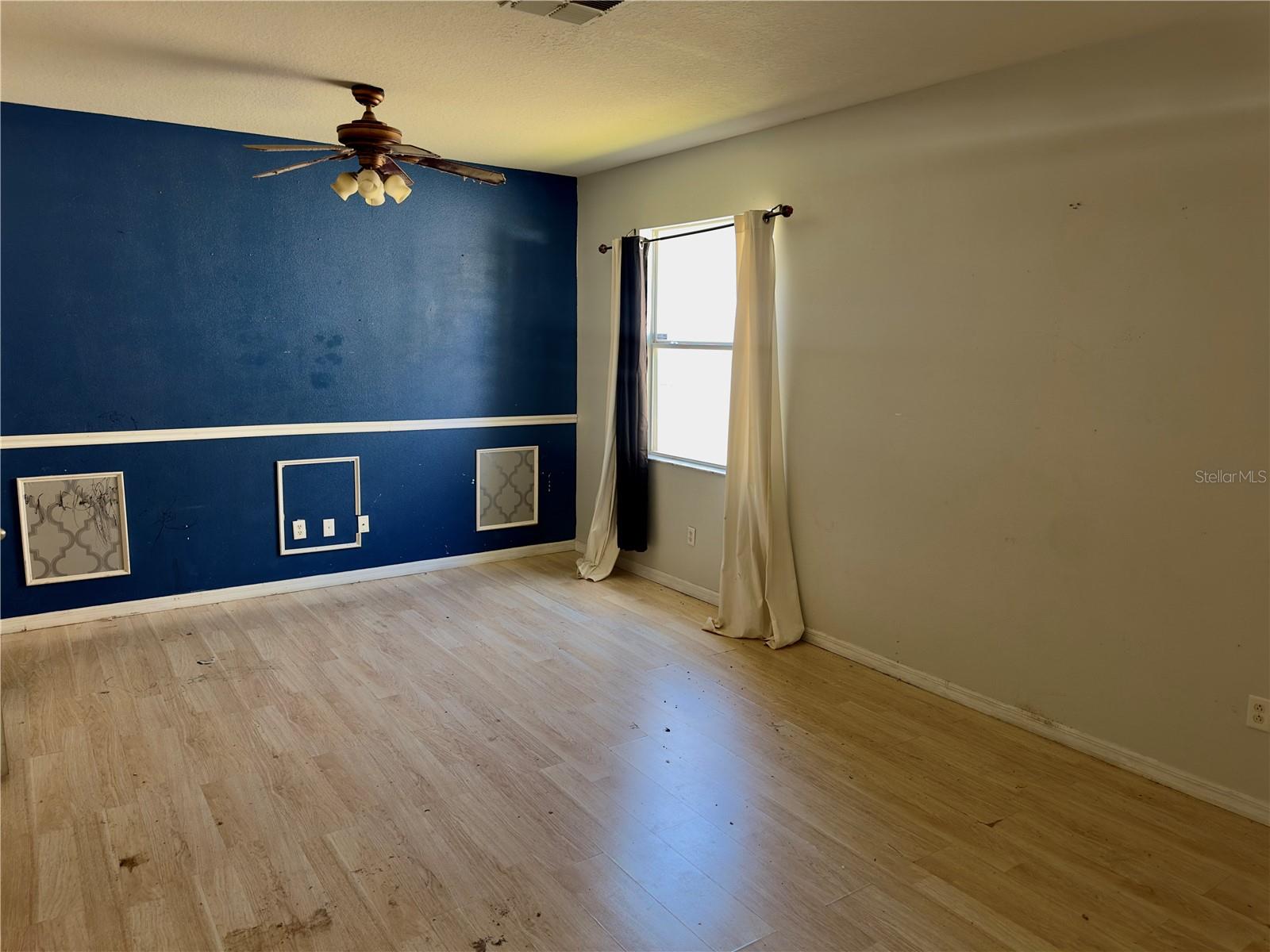 Listing photo id 5 for 403 Thicket Crest Road