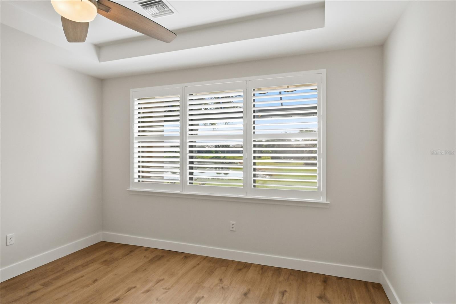 Image 23 of 56 For 17029 Hampton Falls Terrace