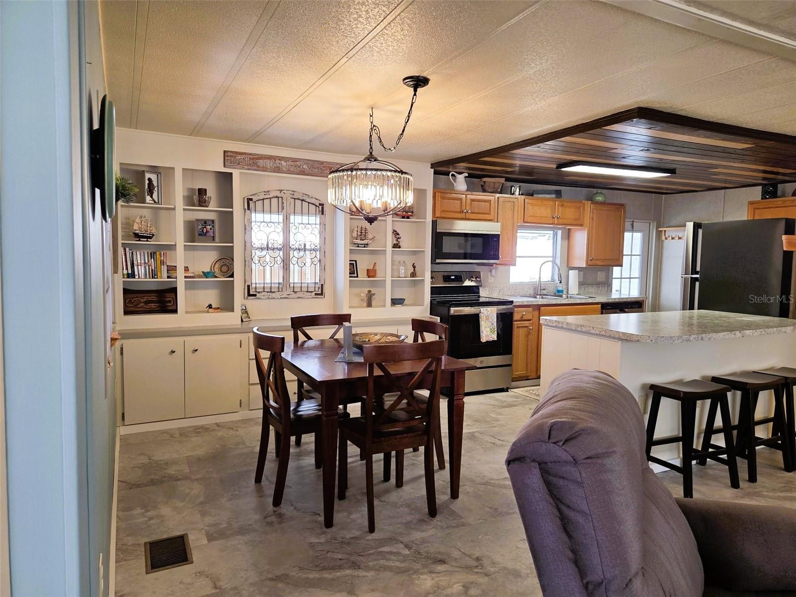 Image 18 of 41 For 3321 Shingle Oak Terrace