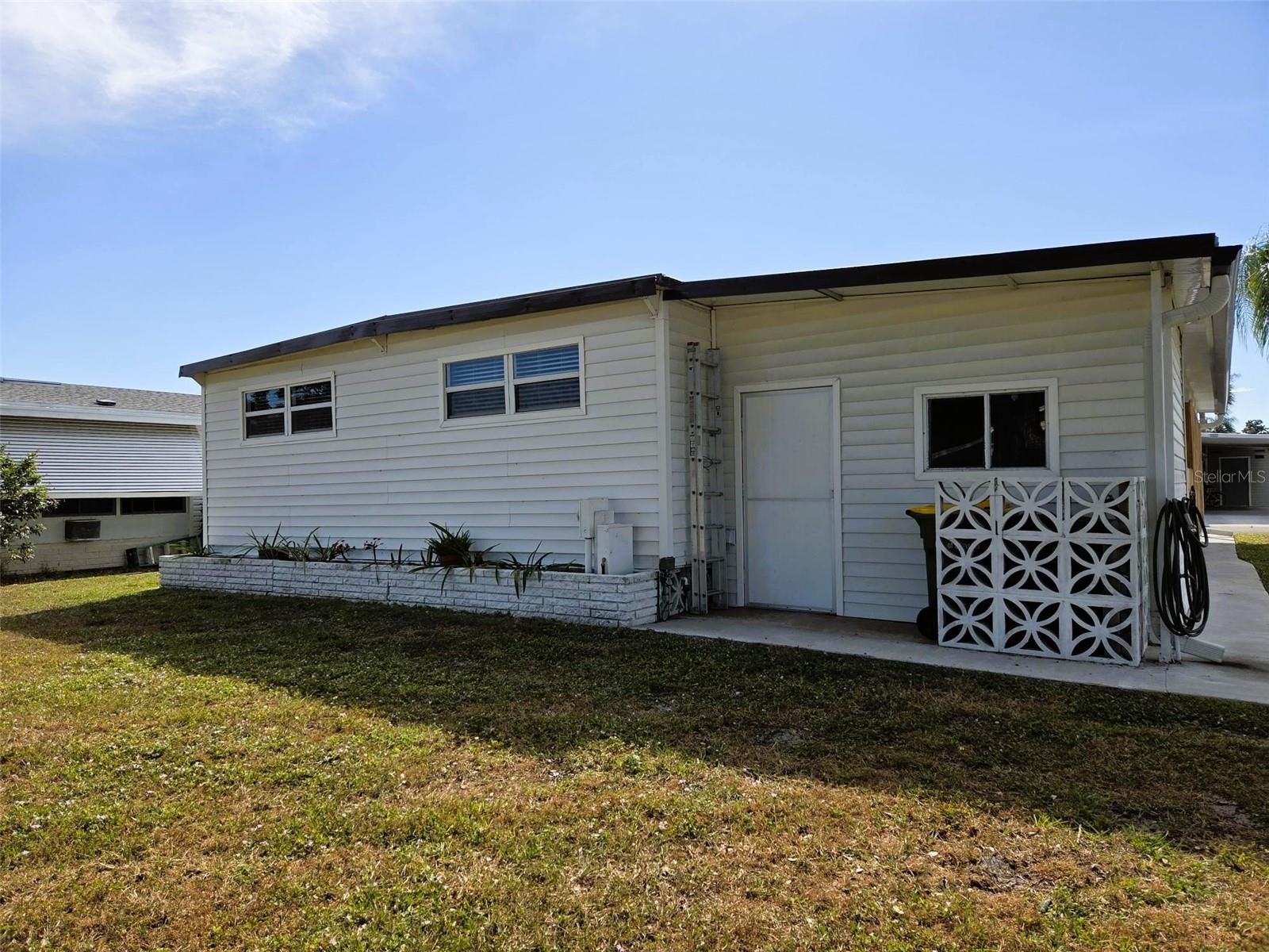 Image 4 of 41 For 3321 Shingle Oak Terrace