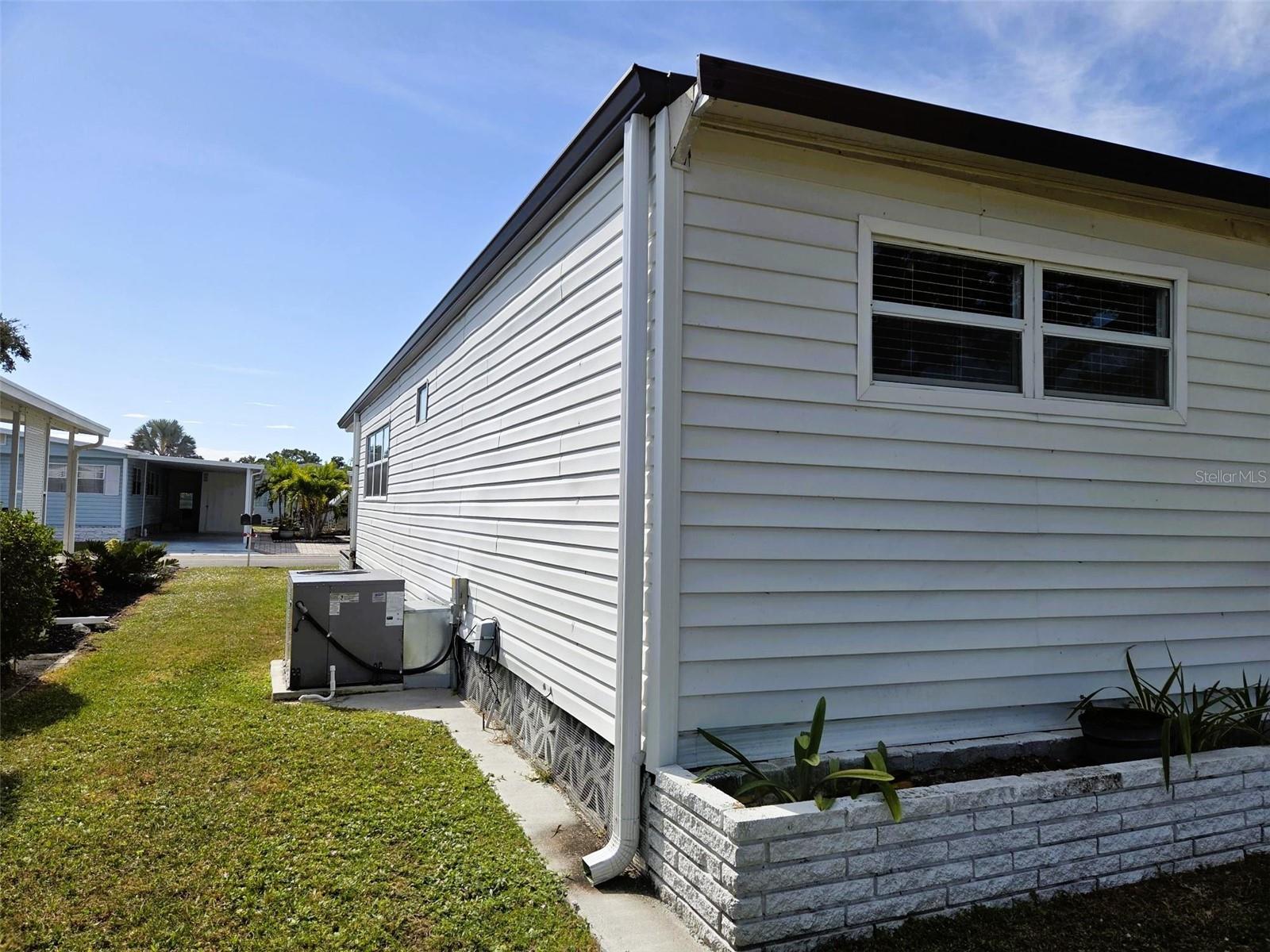 Image 5 of 41 For 3321 Shingle Oak Terrace