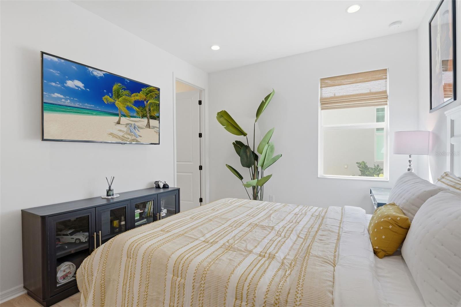 Image 11 of 40 For 16261 Preservation Boulevard