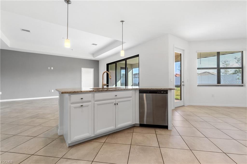 Image 17 of 49 For 3296 Altimira Drive