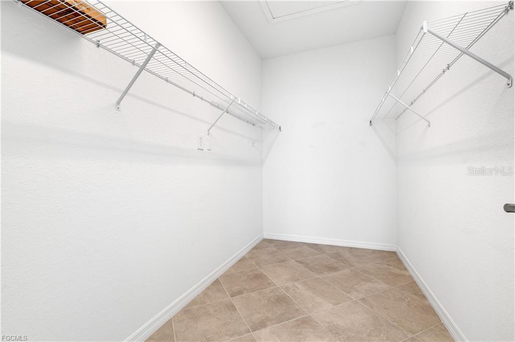 Image 25 of 49 For 3296 Altimira Drive