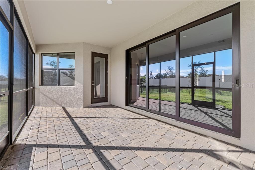 Image 33 of 49 For 3296 Altimira Drive