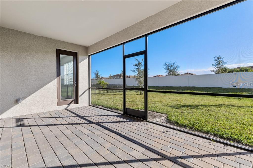 Image 34 of 49 For 3296 Altimira Drive