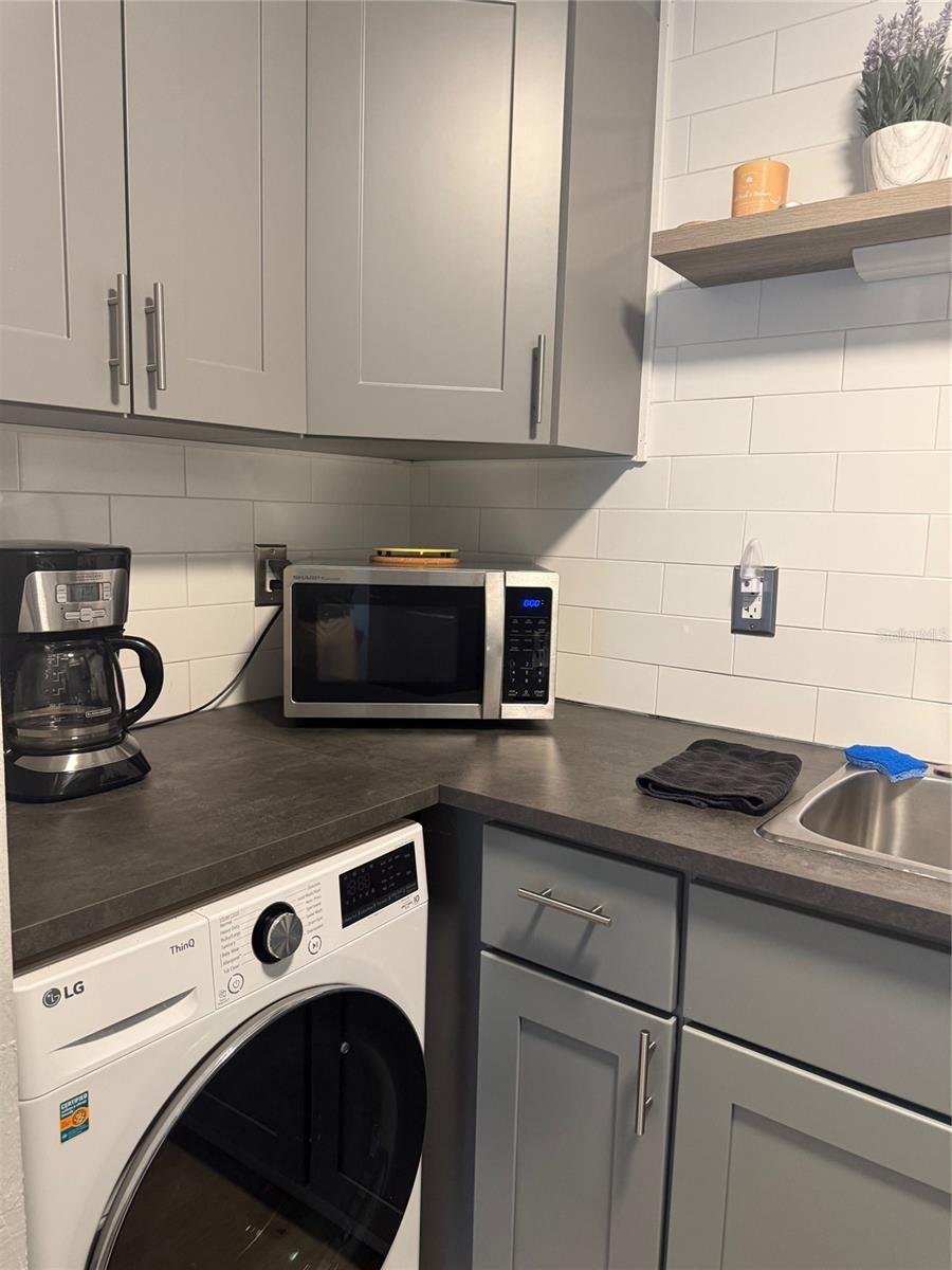 Image 11 of 29 For 170 Roosevelt Drive 6