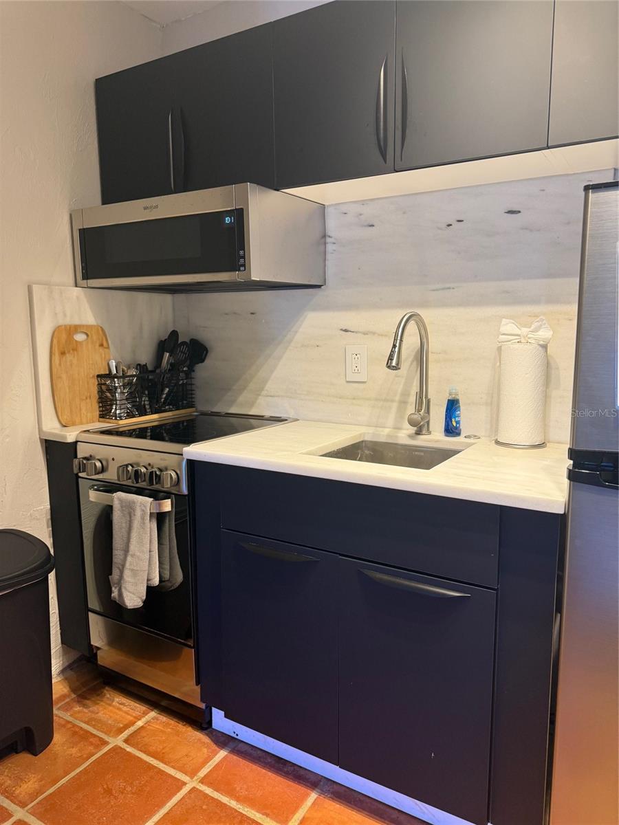 Image 13 of 29 For 170 Roosevelt Drive 6