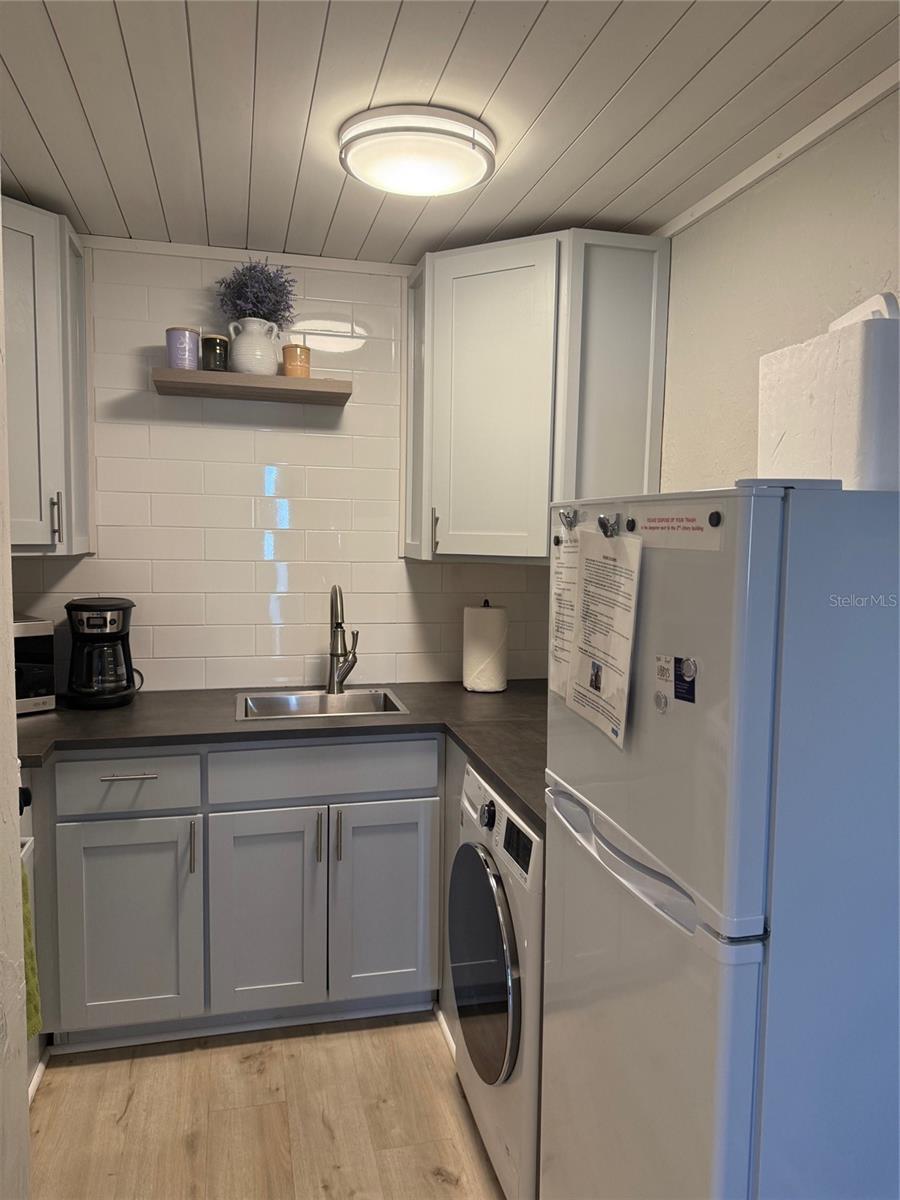 Image 14 of 29 For 170 Roosevelt Drive 6