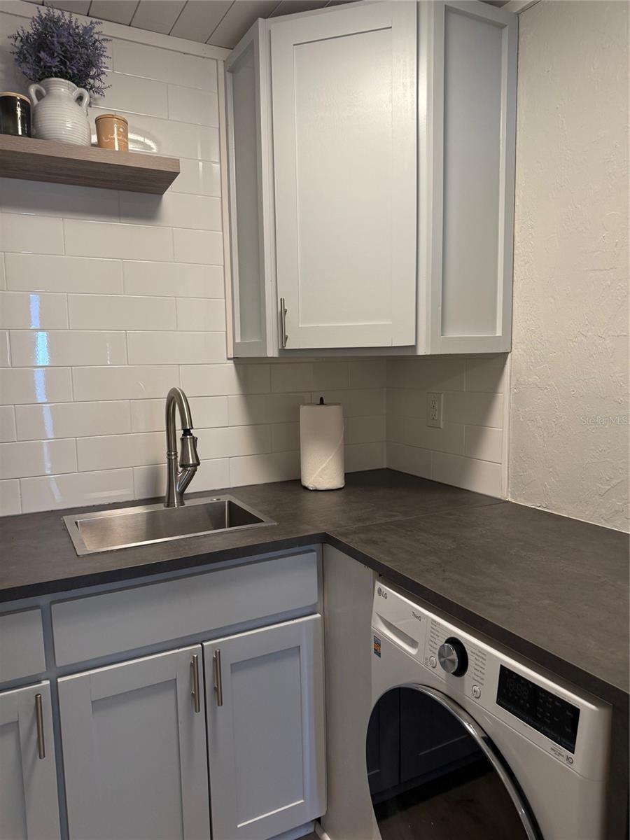 Image 15 of 29 For 170 Roosevelt Drive 6