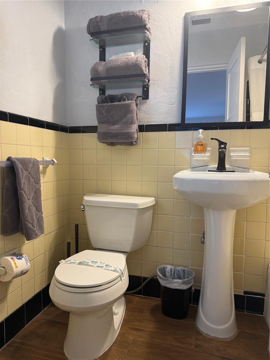 Image 26 of 29 For 170 Roosevelt Drive 6