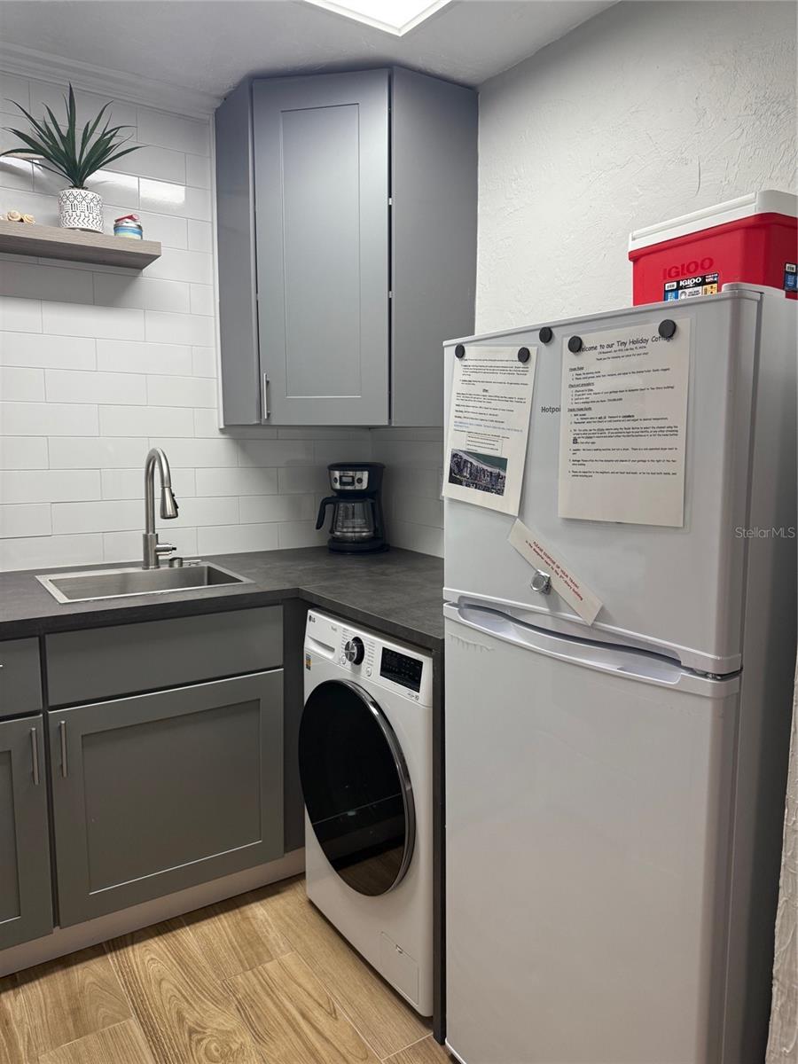 Image 7 of 29 For 170 Roosevelt Drive 6