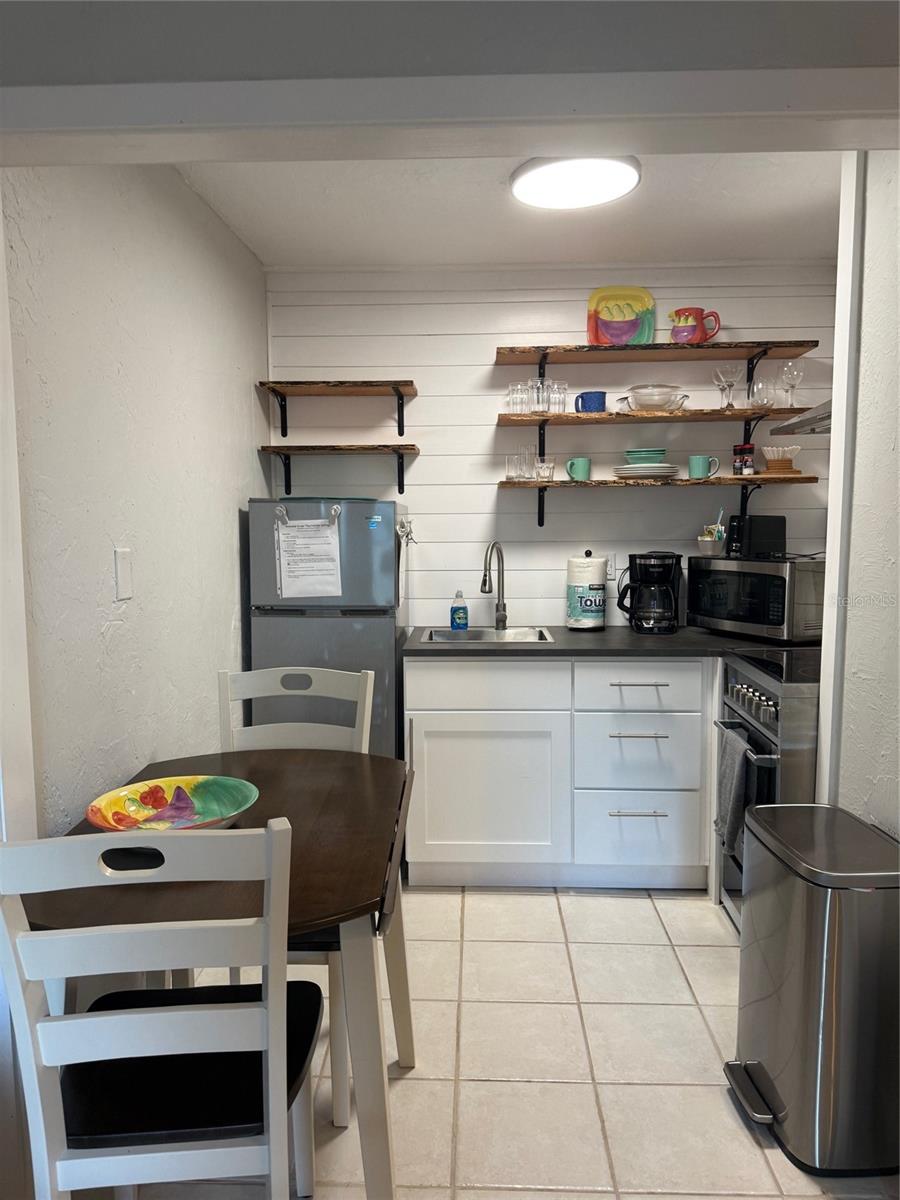 Image 8 of 29 For 170 Roosevelt Drive 6