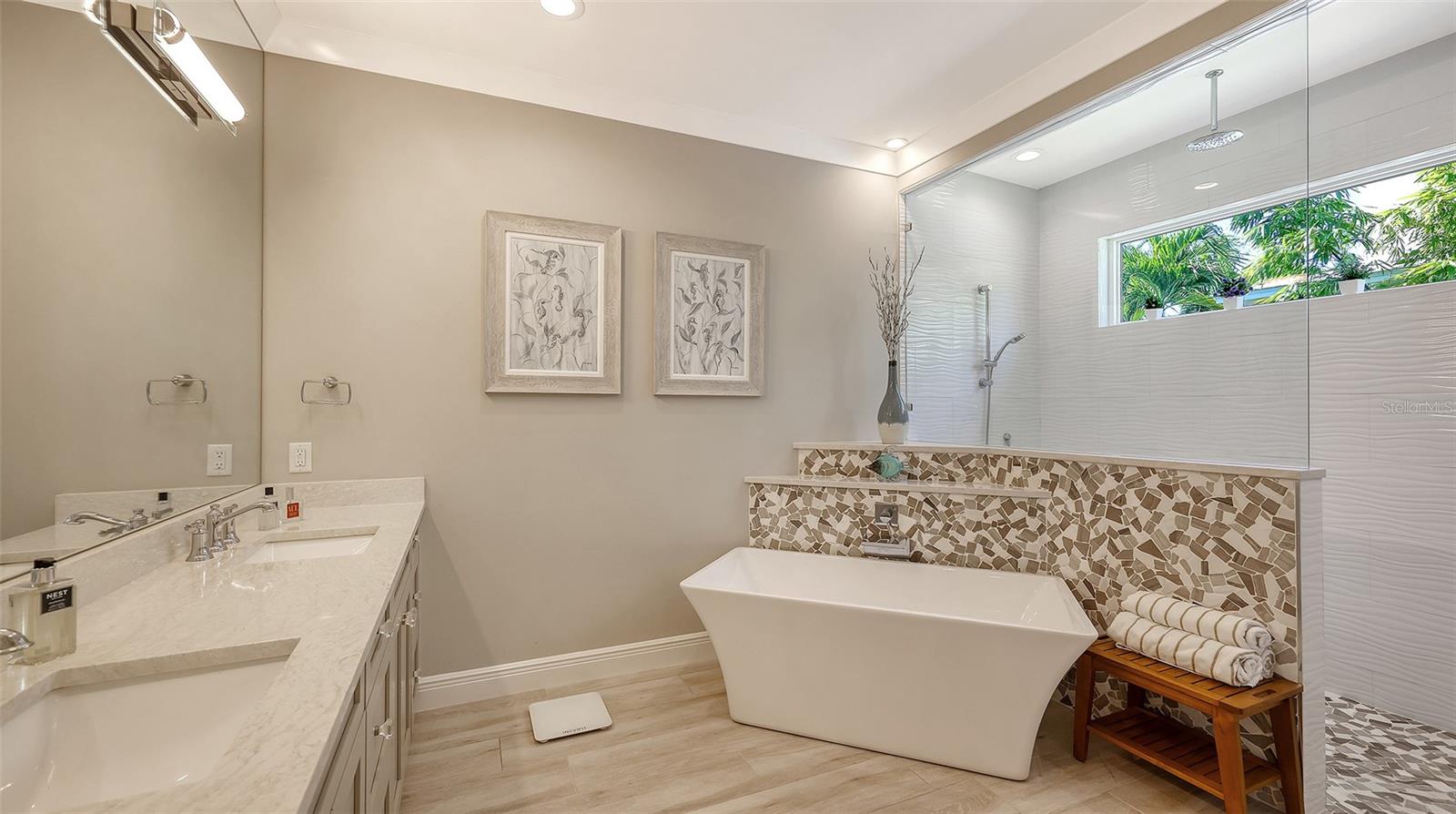 Image 32 of 55 For 335 Bob White Way