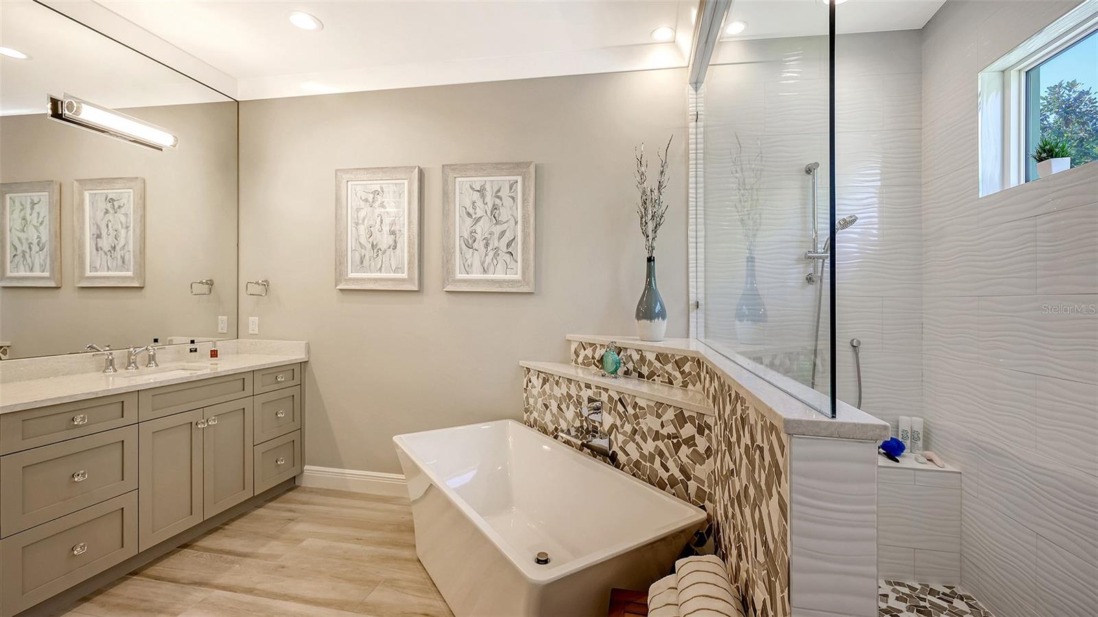 Image 34 of 55 For 335 Bob White Way