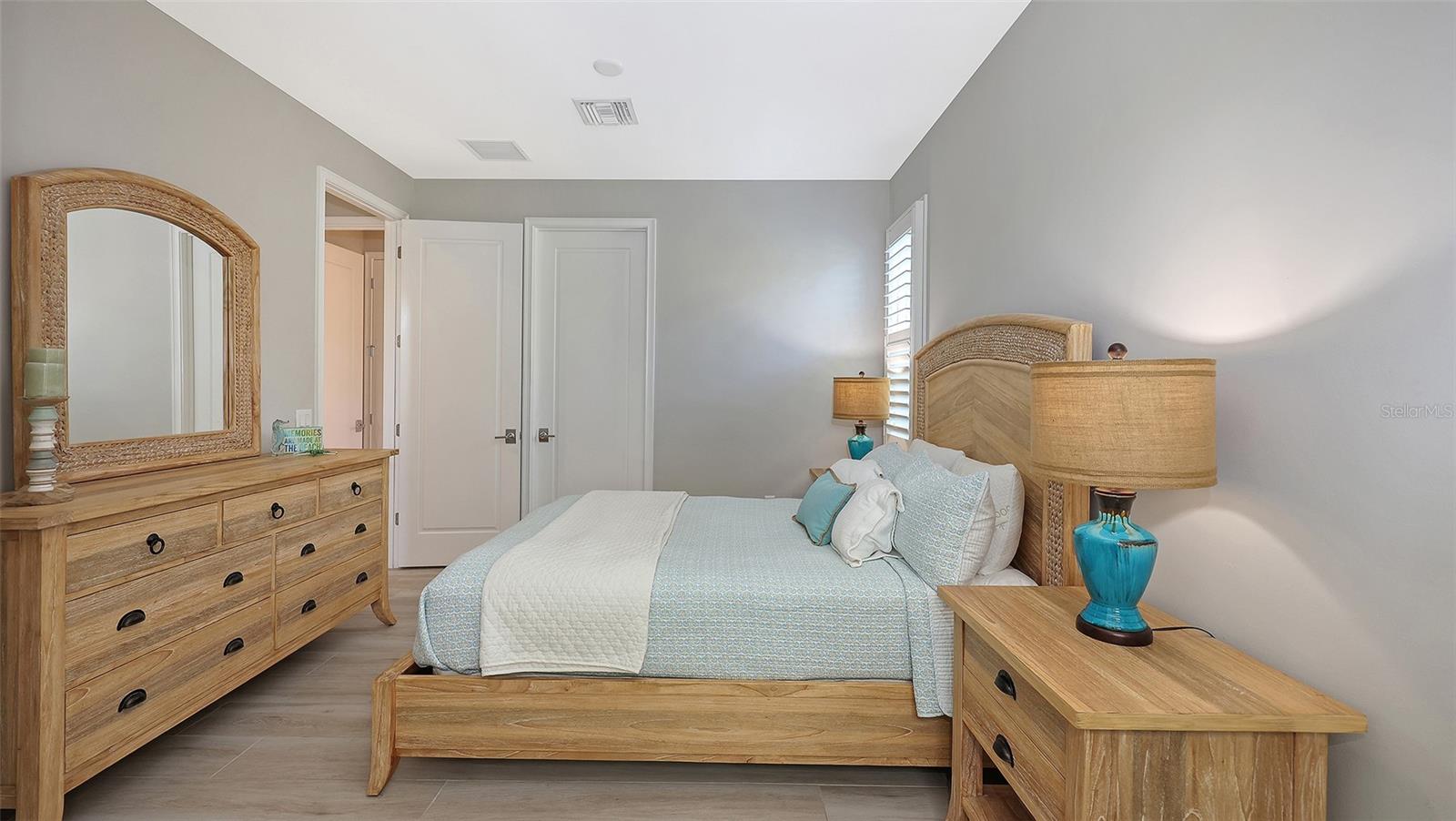 Image 36 of 55 For 335 Bob White Way