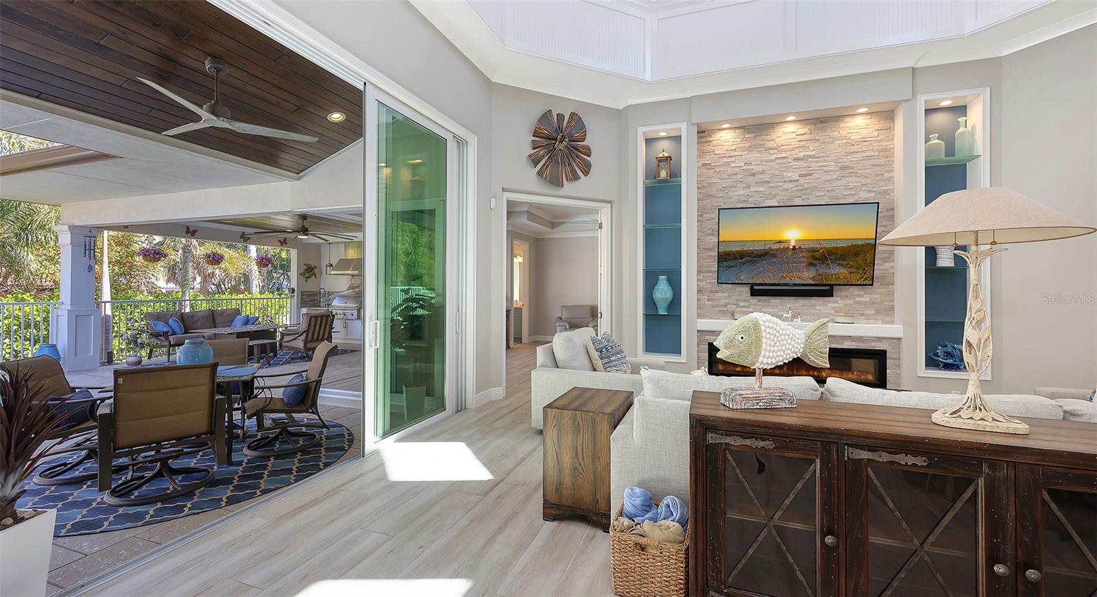 Image 9 of 55 For 335 Bob White Way