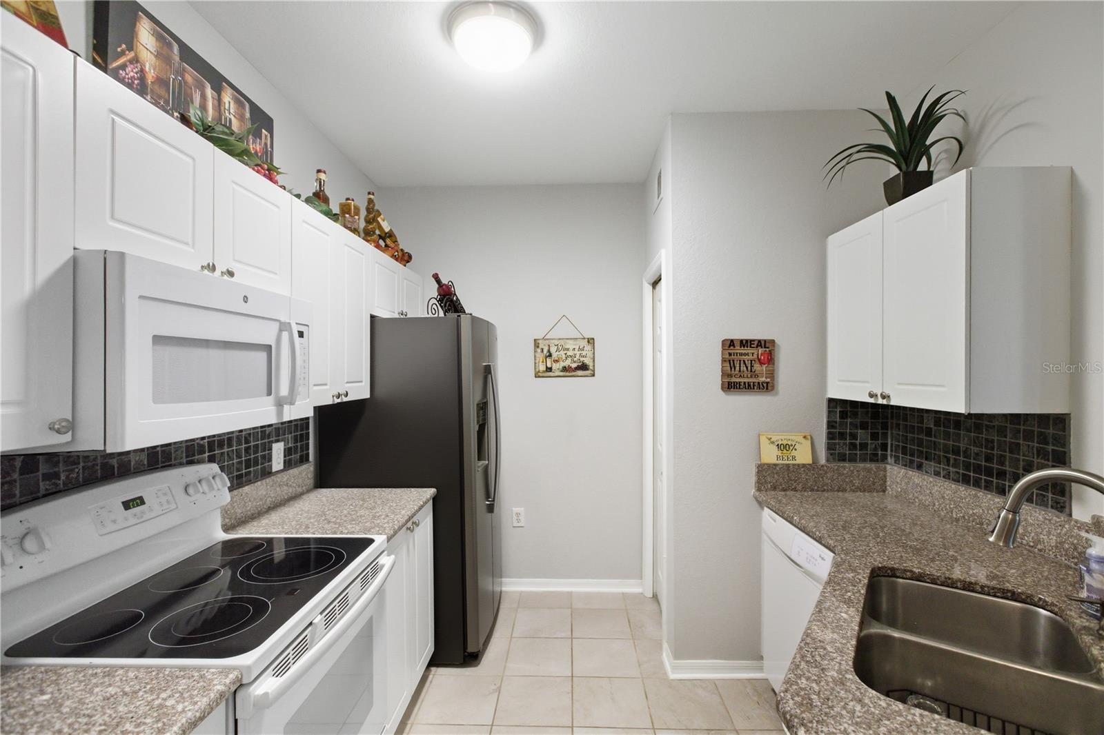 Image 13 of 35 For 5122 Northridge Road 107