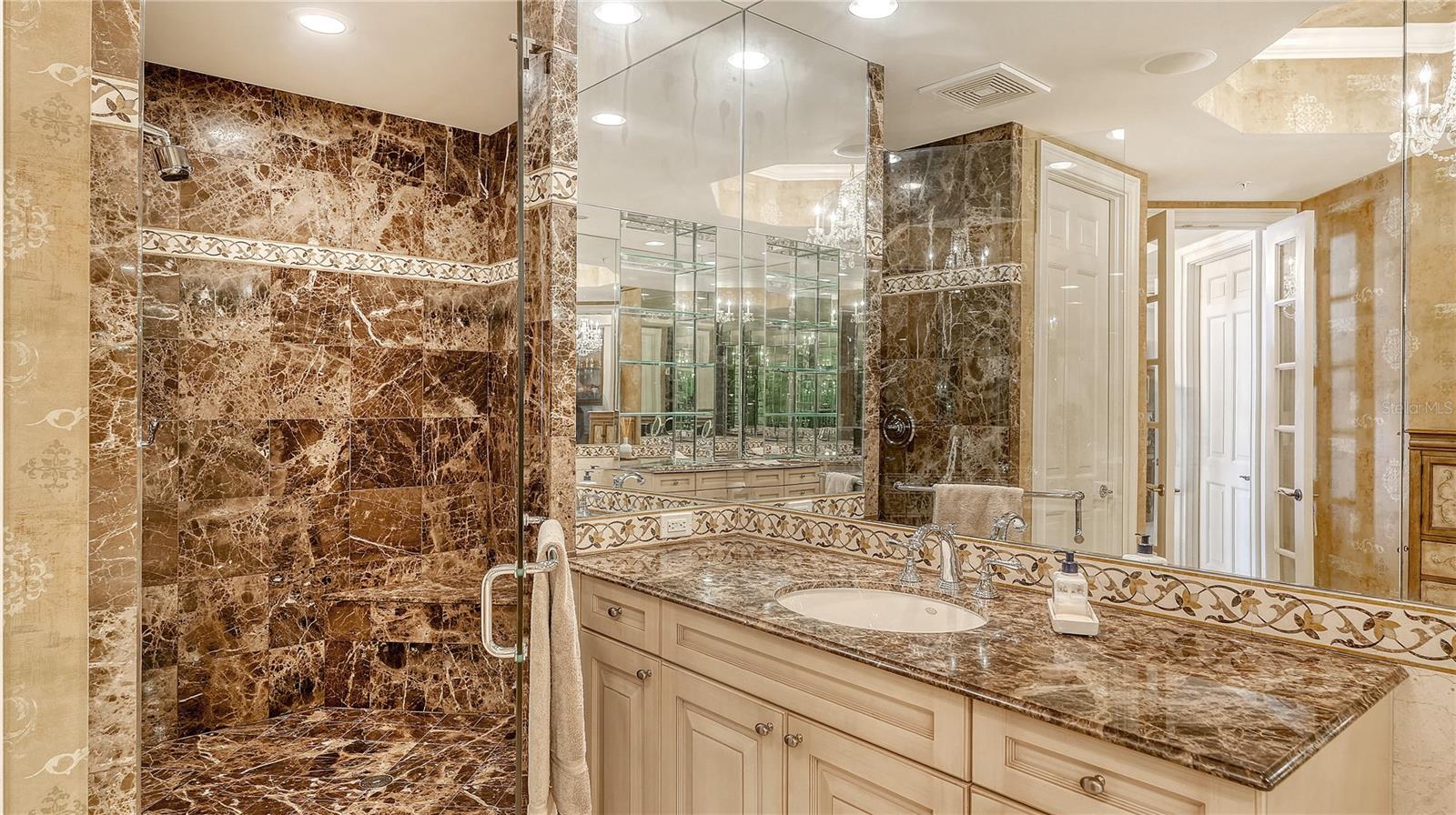 Image 27 of 47 For 1300 Benjamin Franklin Drive 505