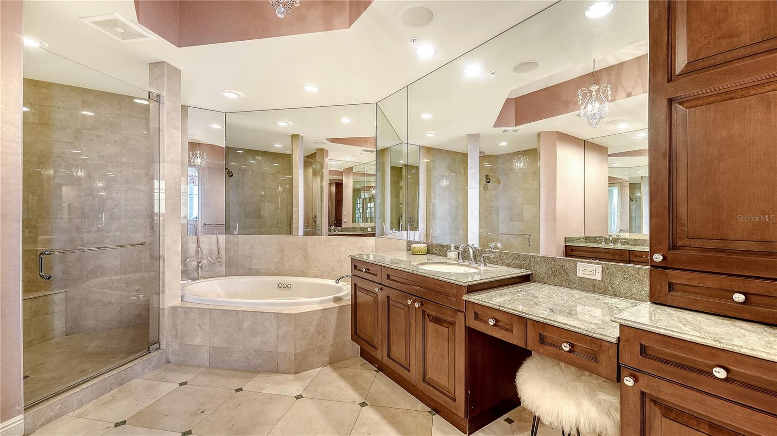 Image 30 of 47 For 1300 Benjamin Franklin Drive 505