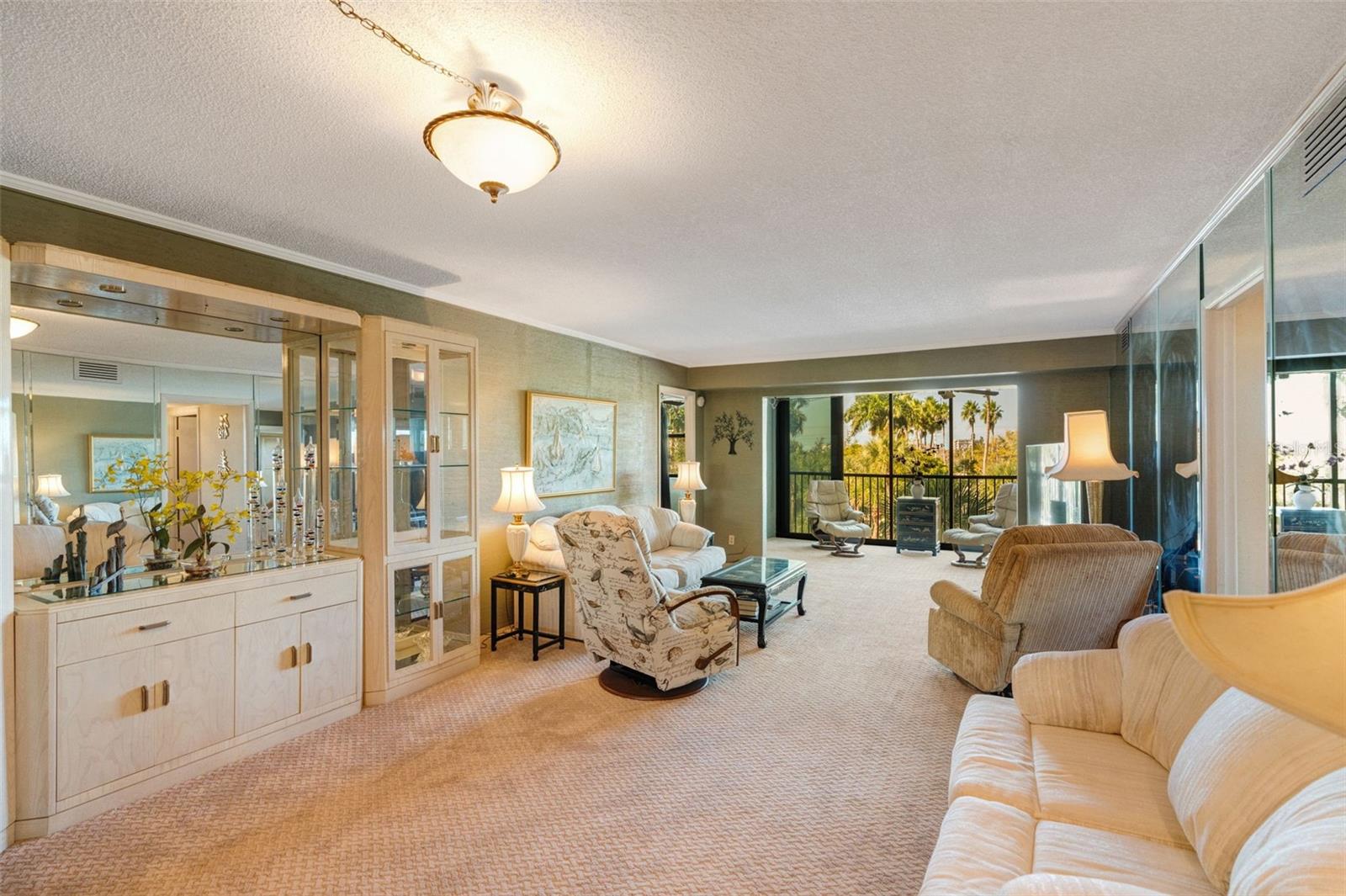 Image 10 of 40 For 5855 Midnight Pass Road 318