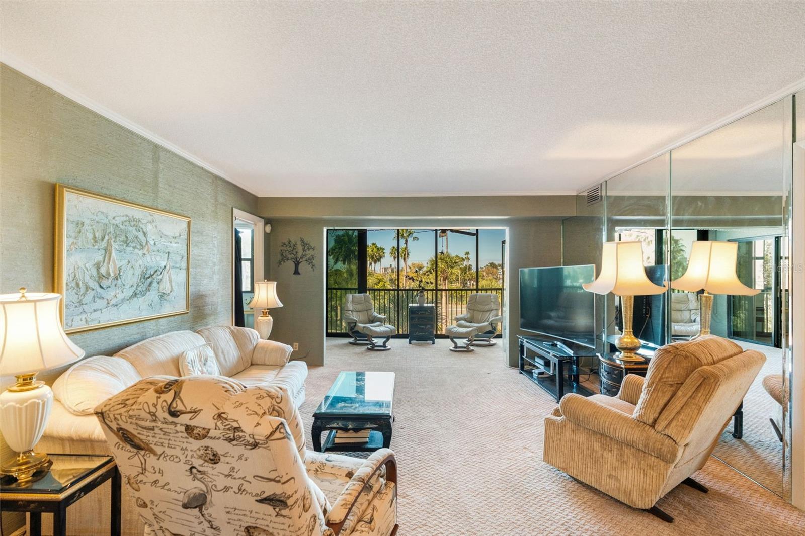 Image 11 of 40 For 5855 Midnight Pass Road 318