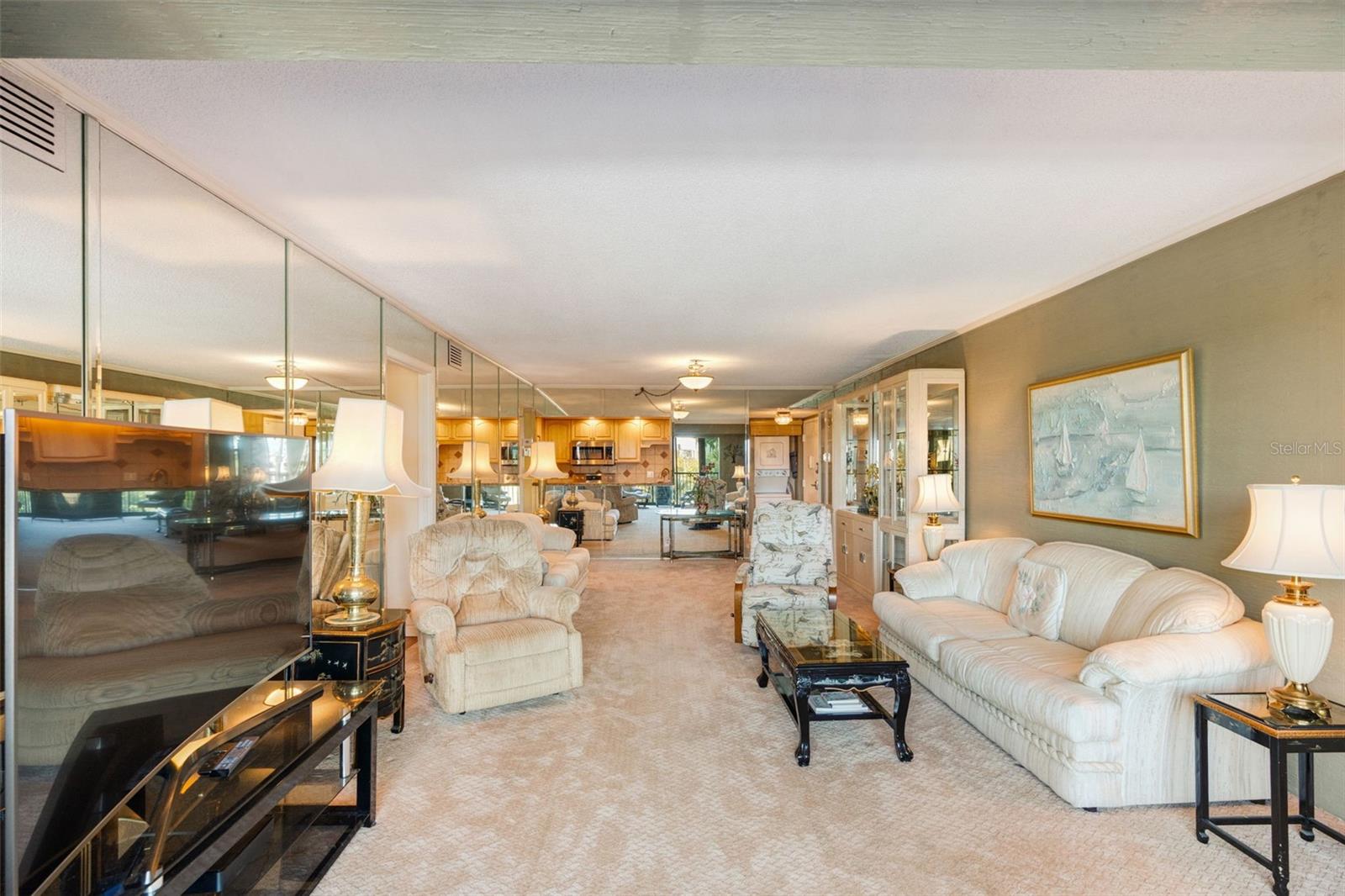 Image 13 of 40 For 5855 Midnight Pass Road 318