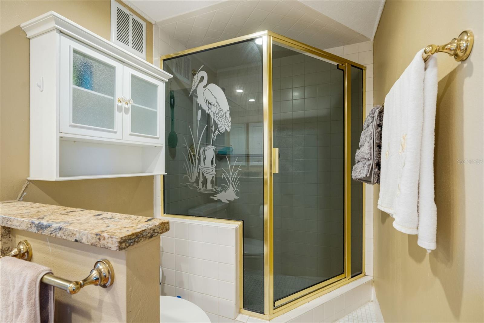 Image 17 of 40 For 5855 Midnight Pass Road 318