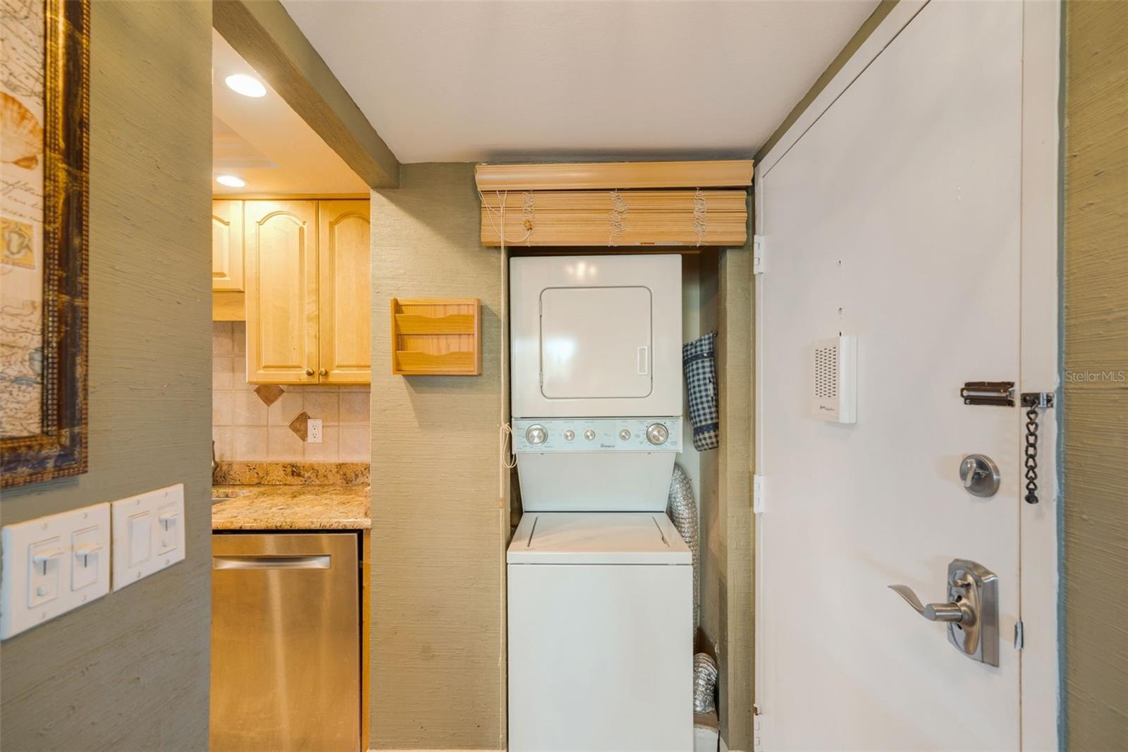 Image 2 of 40 For 5855 Midnight Pass Road 318