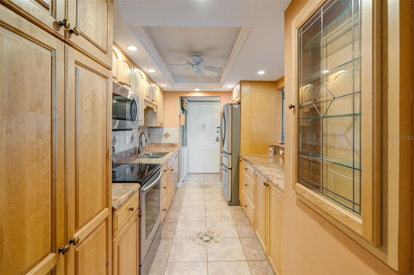 Image 6 of 40 For 5855 Midnight Pass Road 318