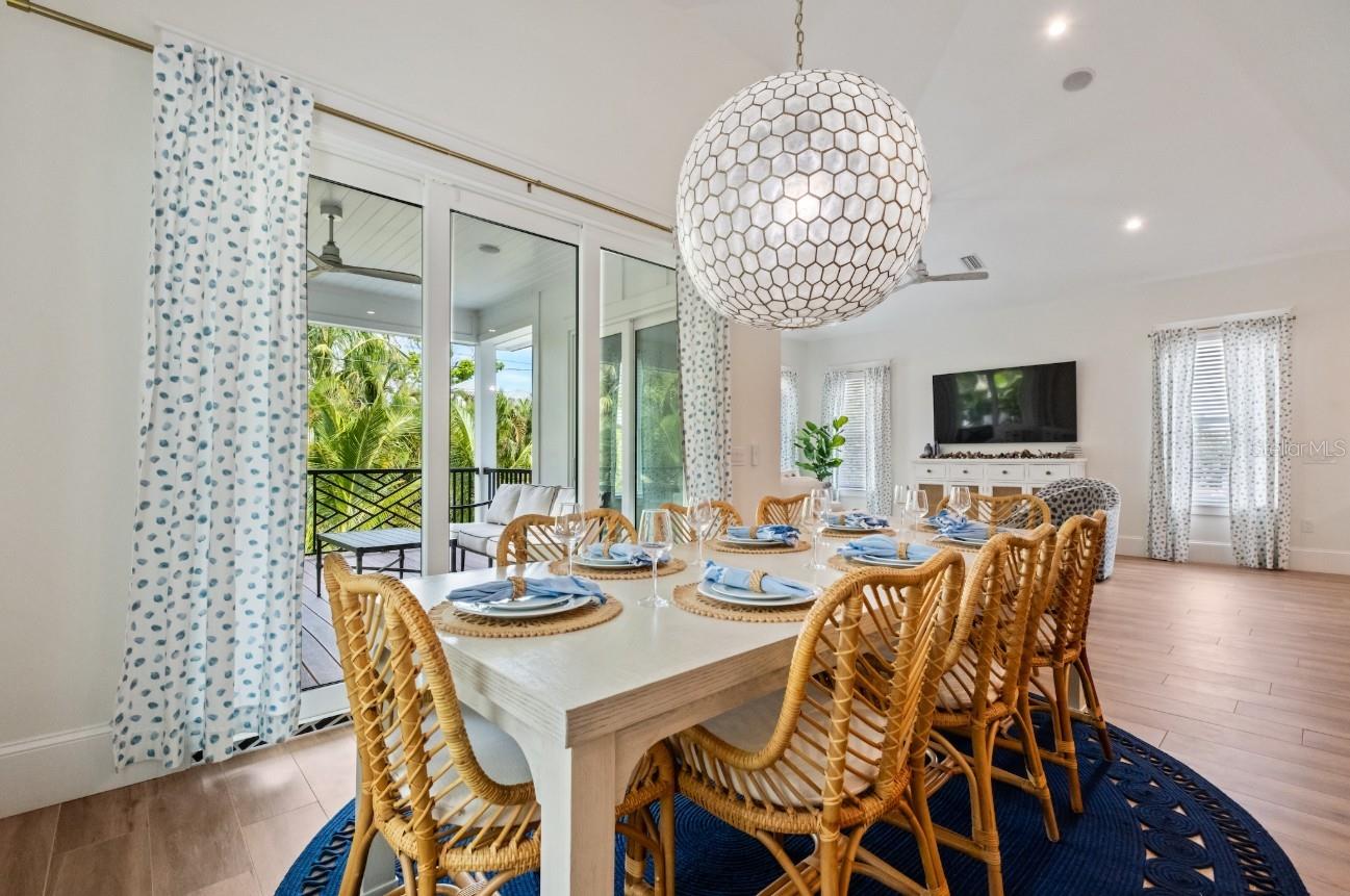 Image 16 of 71 For 408 Magnolia Avenue